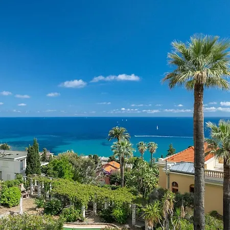 Le Neptune - Vue - Grande Terrasse - Parking Menton